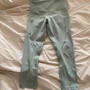 Pocket light n tight high rise crop